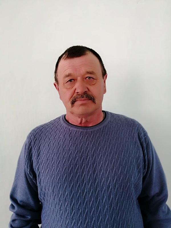 Новосёлов Анатолий Александрович.